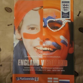 England v Holland Official Matchday Programme Friendly 15 Aug 2001