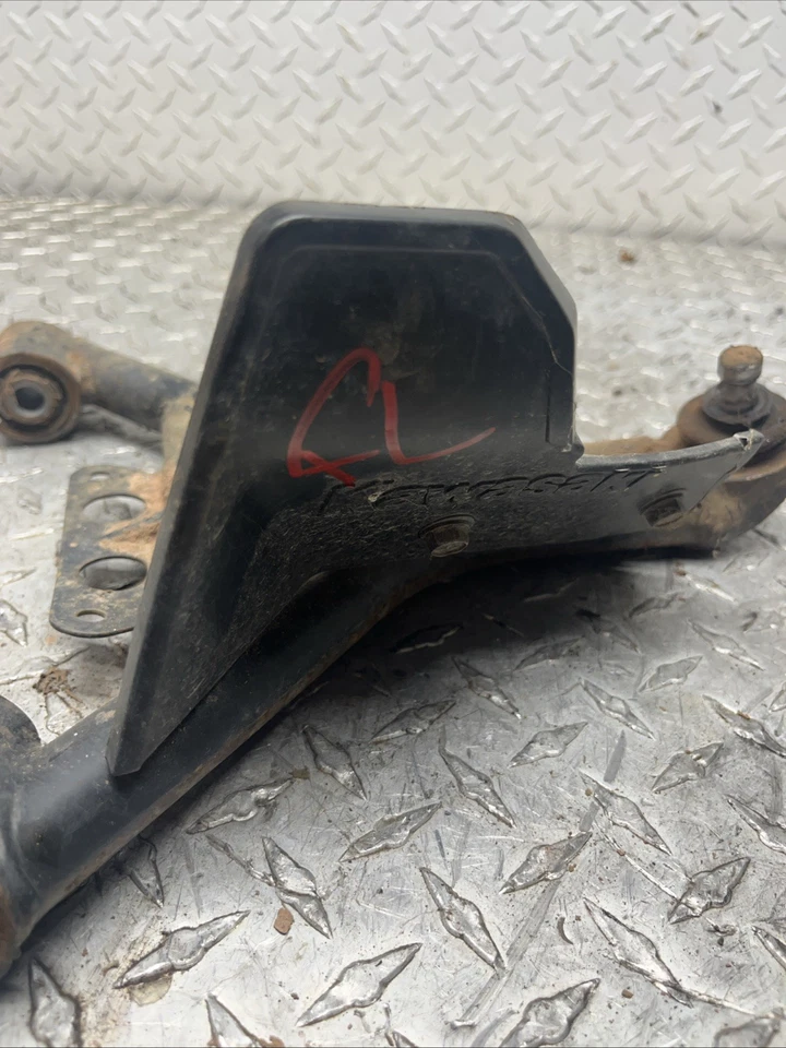 Brazo inferior izquierdo 99 Kawasaki Prairie Klv300 A 4x4 Foto 2 de 4