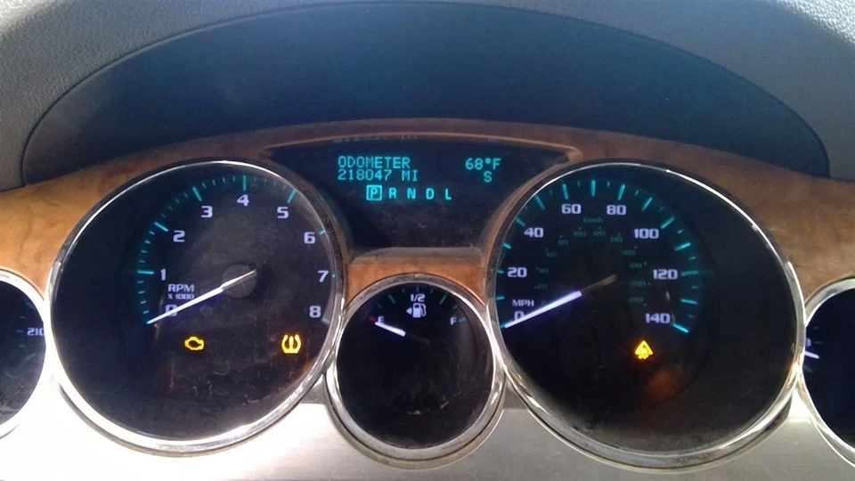 Buick Enclave 2009 Hood 19354884 7000 Foto 4 de 4