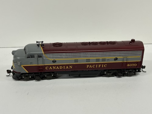 Locomotora diésel Intermountain 49990-01 escala HO Canadian Pacific FP9A CP 4070 | Zustand: Used