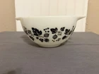 VTG Pyrex White/Black Gooseberry Design 1.5 Pt Small Cinderella Mixing Bowl# 441