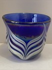 Signed W E Porter 1983 Pulled Feather Blue Iridescent Art Glass Paperweight Dish — photo 4