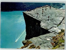 39249467 - Stavanger Lysefjord Clipper rundet die beruehmte Kanzel ab