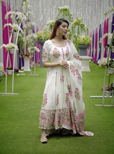 Women Plus Size Indian Floral Printed Top Palazzo Dupatta Set, White Kurta Set