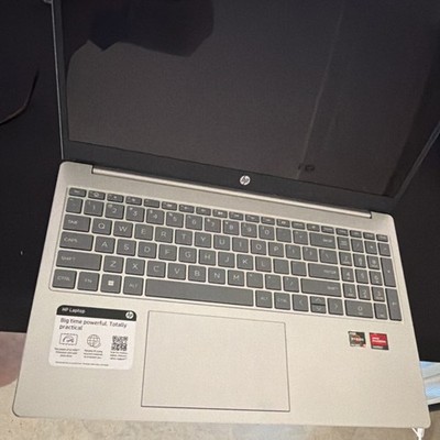 HP Laptop AMD Ryzen 5 7000 Series, Radeon Graphics, Silver