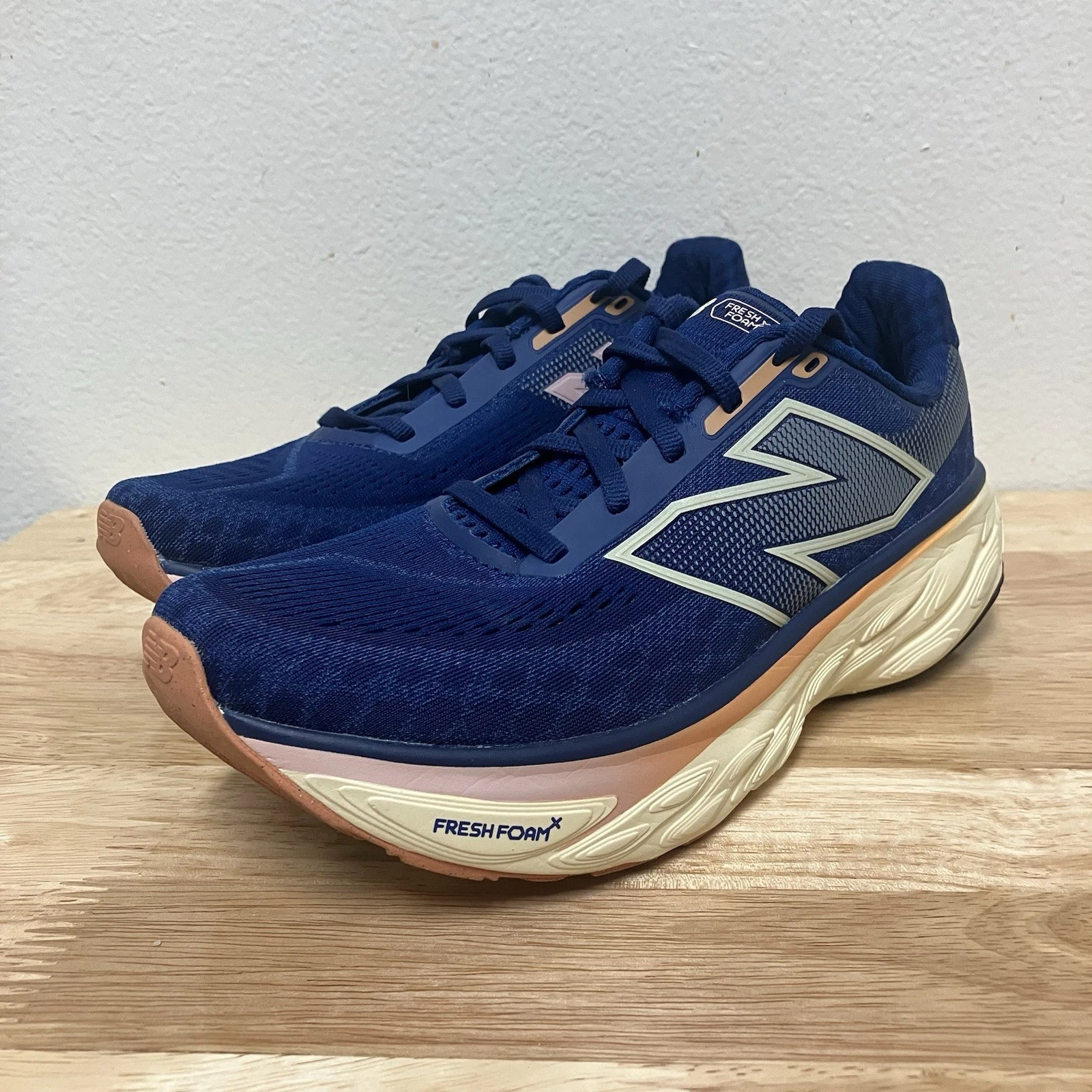 Size 8 Woman’s New Balance 1080 V14 Inkwell/calcium’ W1080N14 Running Shoes
