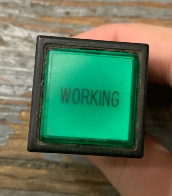 FUJI ELECTRIC DR22F3M-M4 SQUARE GREEN INDICATOR LIGHT