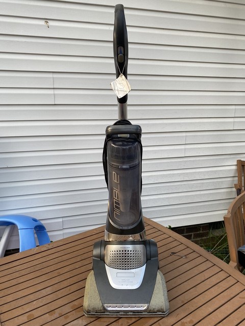 Electrolux EL8602A Bagless Upright 