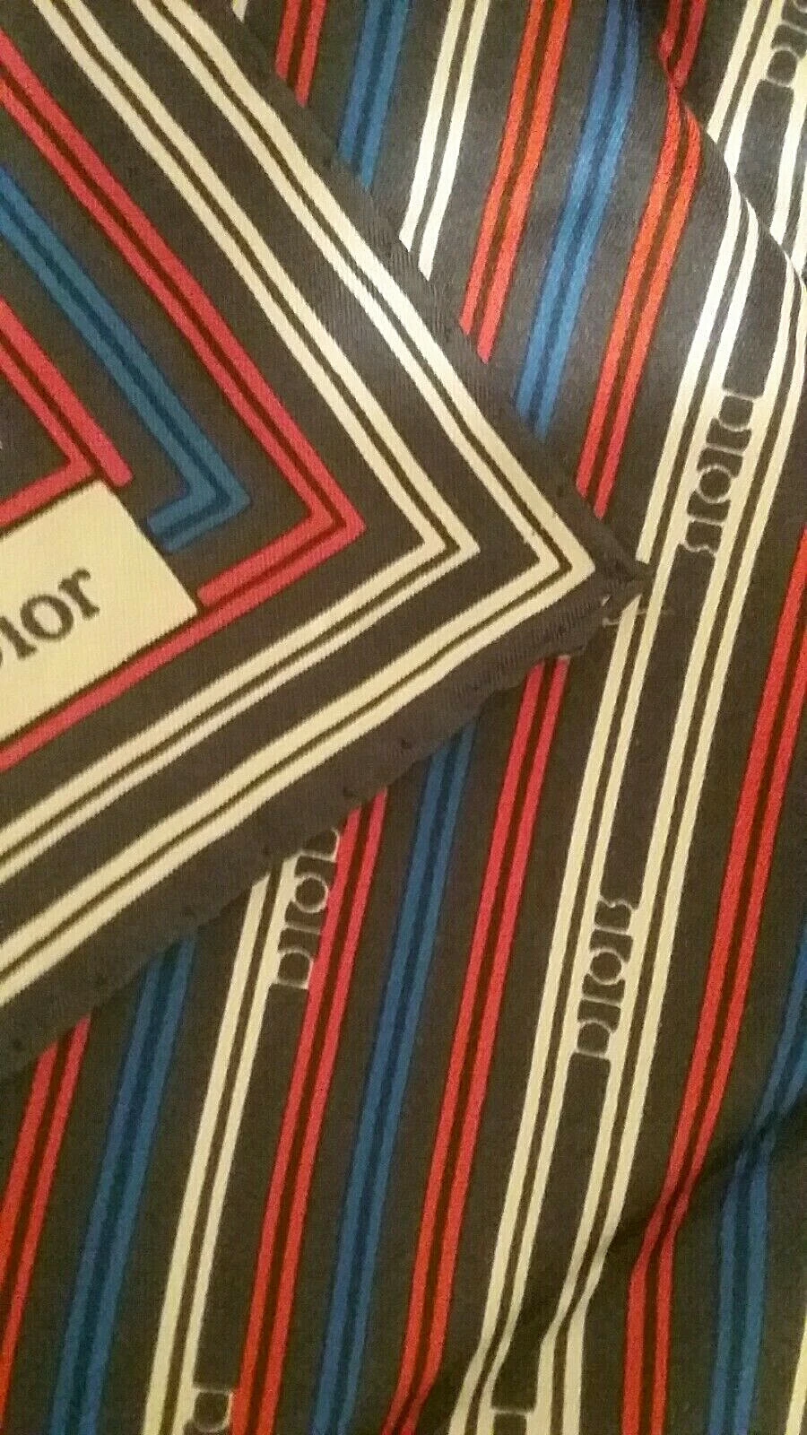 Ancien mouchoir / foulard CHRISTIAN DIOR rouge blanc bleu fabriqué par Monsieur Italie