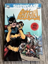 DC COMICS SHOWCASE BATGIRL THICK 500 PAGES VOLUME VOL 1 COMIC BOOK AMAZING