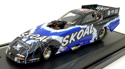 Action Maßstab 1:24 Diecast 102707 - 2002 Funny Car Skoal Tommy Johnson Jr