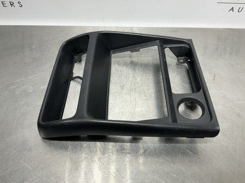 1996-1998 GEO TRACKER SUZUKI SIDEKICK DASH RADIO BEZEL TRIM SURROUND OEM - Picture 4 of 8