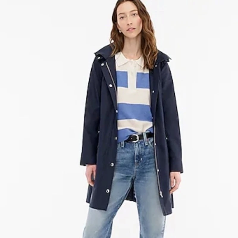 NUEVO CON ETIQUETAS J.Crew Impermeable Clásico con Capucha Azul Marino Guinga Talla M Foto 2 de 3