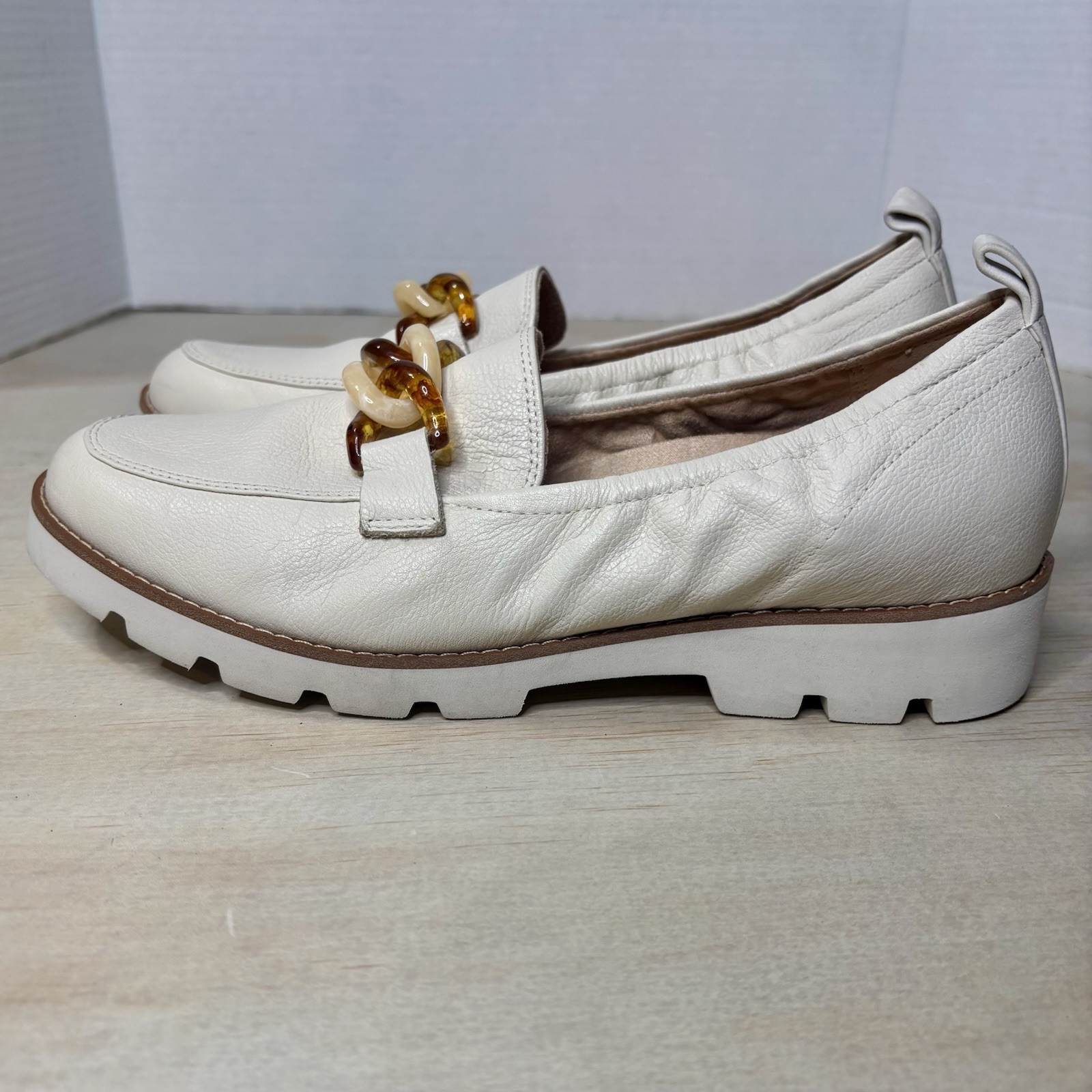 SAOLA Mocassino donna Vionic Cynthia crema morbida pelle tartaruga suola a strappo taglia 9