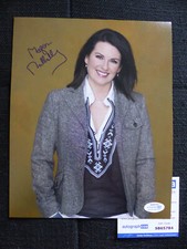 MEGAN MULLALY signed autograph on 20x25 cm photo in person ACOA COA