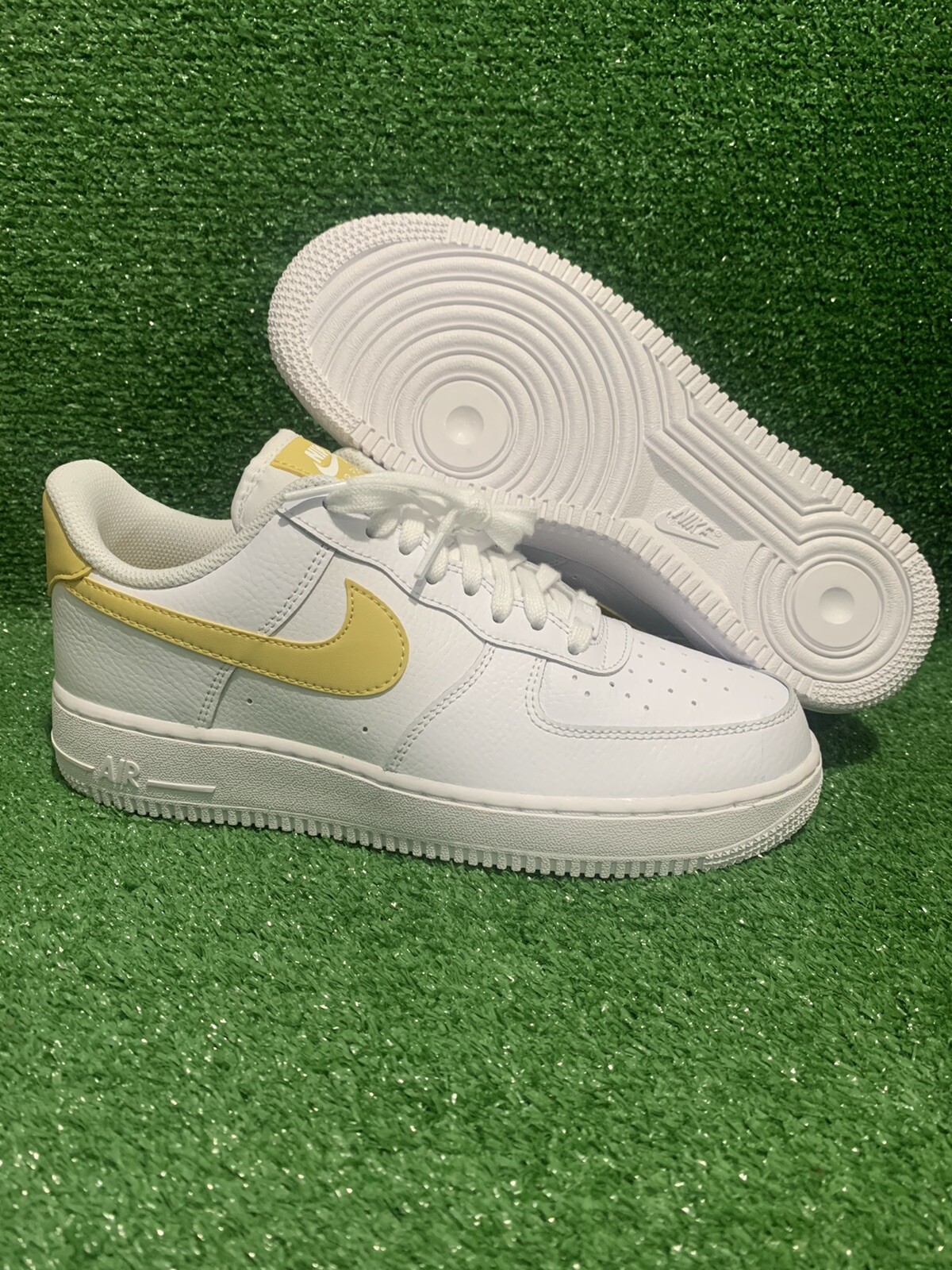 Nike Air Force 1 Low White Saturn Gold 