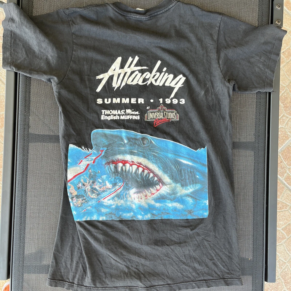 Vintage 1993 Jaws universal studios shirt. horror tee. maill in promo. rare