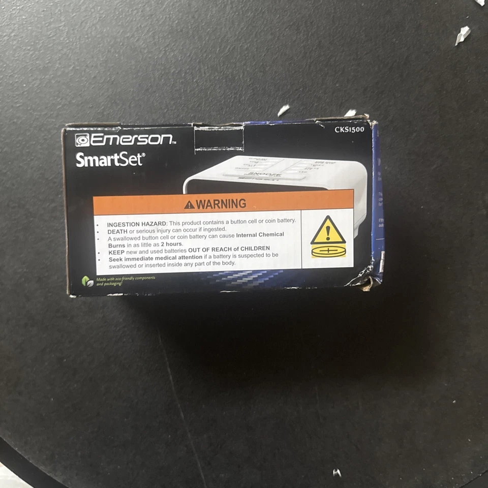 Emerson Smart Set Dual Auto Setting AM/FM Radio Alarm Clock Digital Big Number - Image 3 of 4