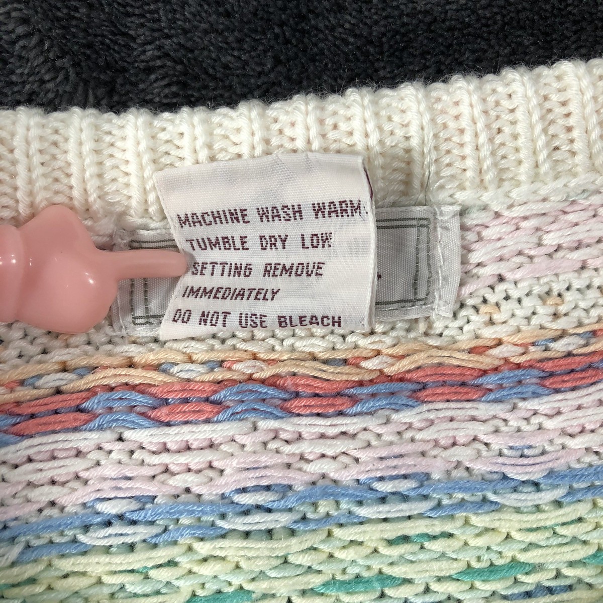 Town House Sweater Women's Size 40 (Medium) White Pink Blue Green Pastel Eggs View 5