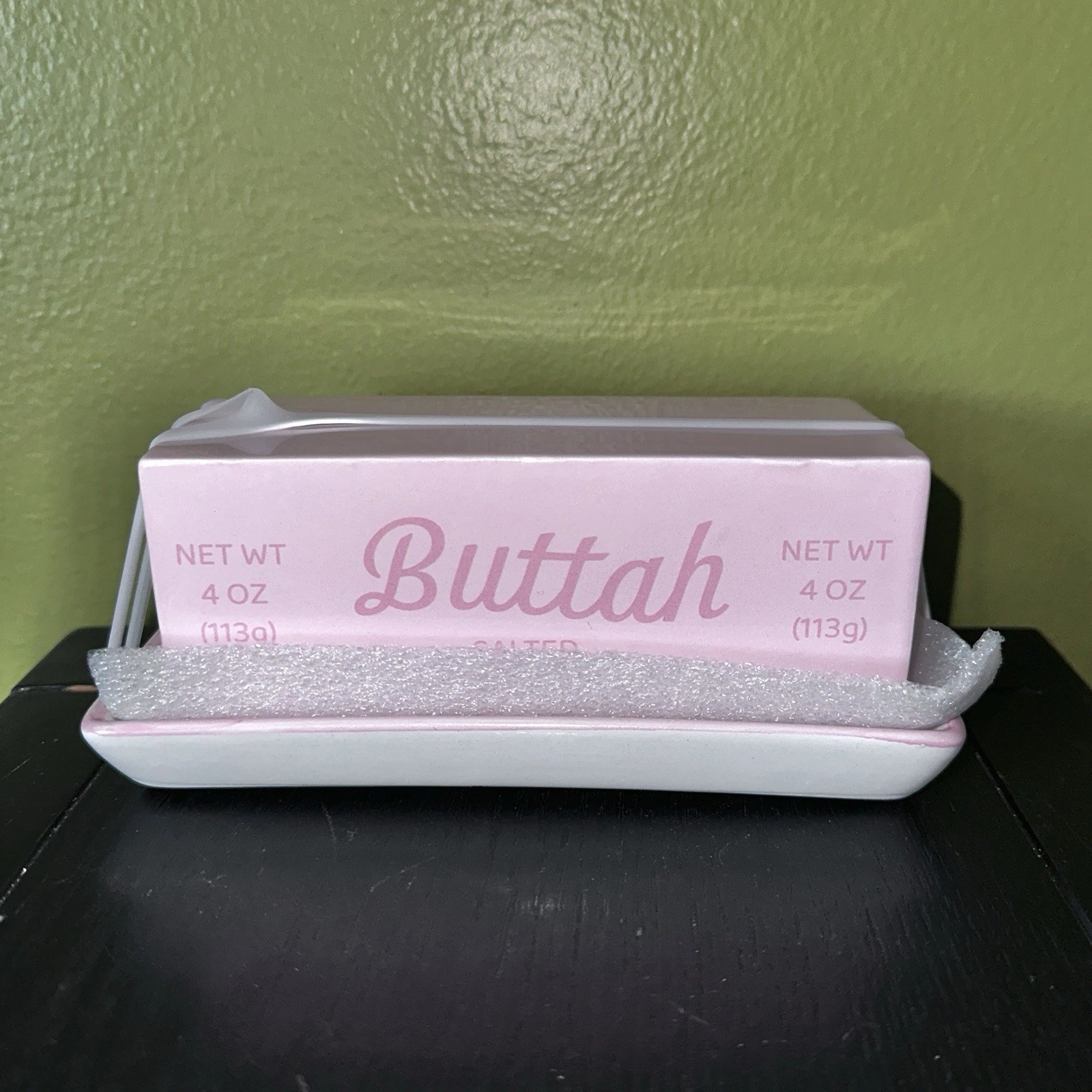 DWELL STUDIO Pink Stick of BUTTAH Lidded Ceramic Butter Dish 3x7”
Opens in a new window or tab