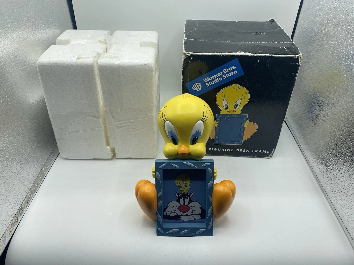 Figurine PVC WARNER BROS 2000 - LOONEY TUNES - BULLYLAND - Titi avec micro Figurine PVC WARNER BROS 2000 - LOONEY TUNES - BULLYLAND - Titi avec micro