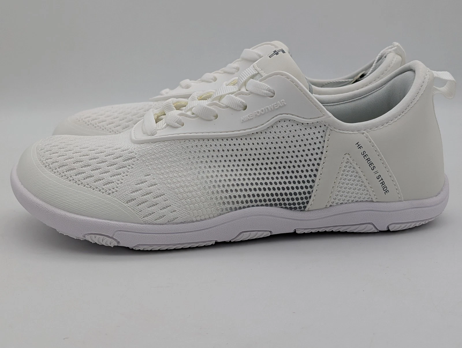 Hike Footwear Womens 7 Mens 5 EU 37 Stride White Walking Shoes Sneakers