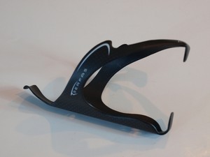 serfas carbon bottle cage