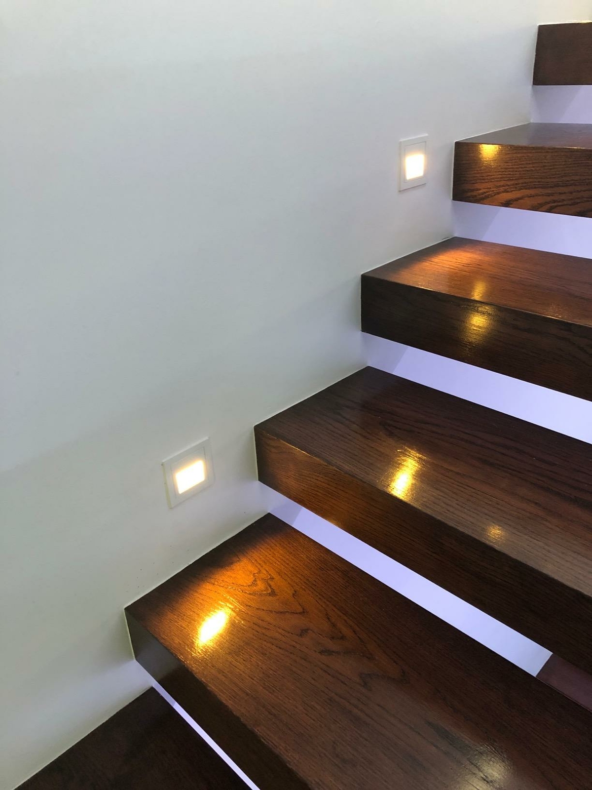 8 x 3W LED Outdoor Wall Plinth Recessed Stair Step Hall Lamp Corner