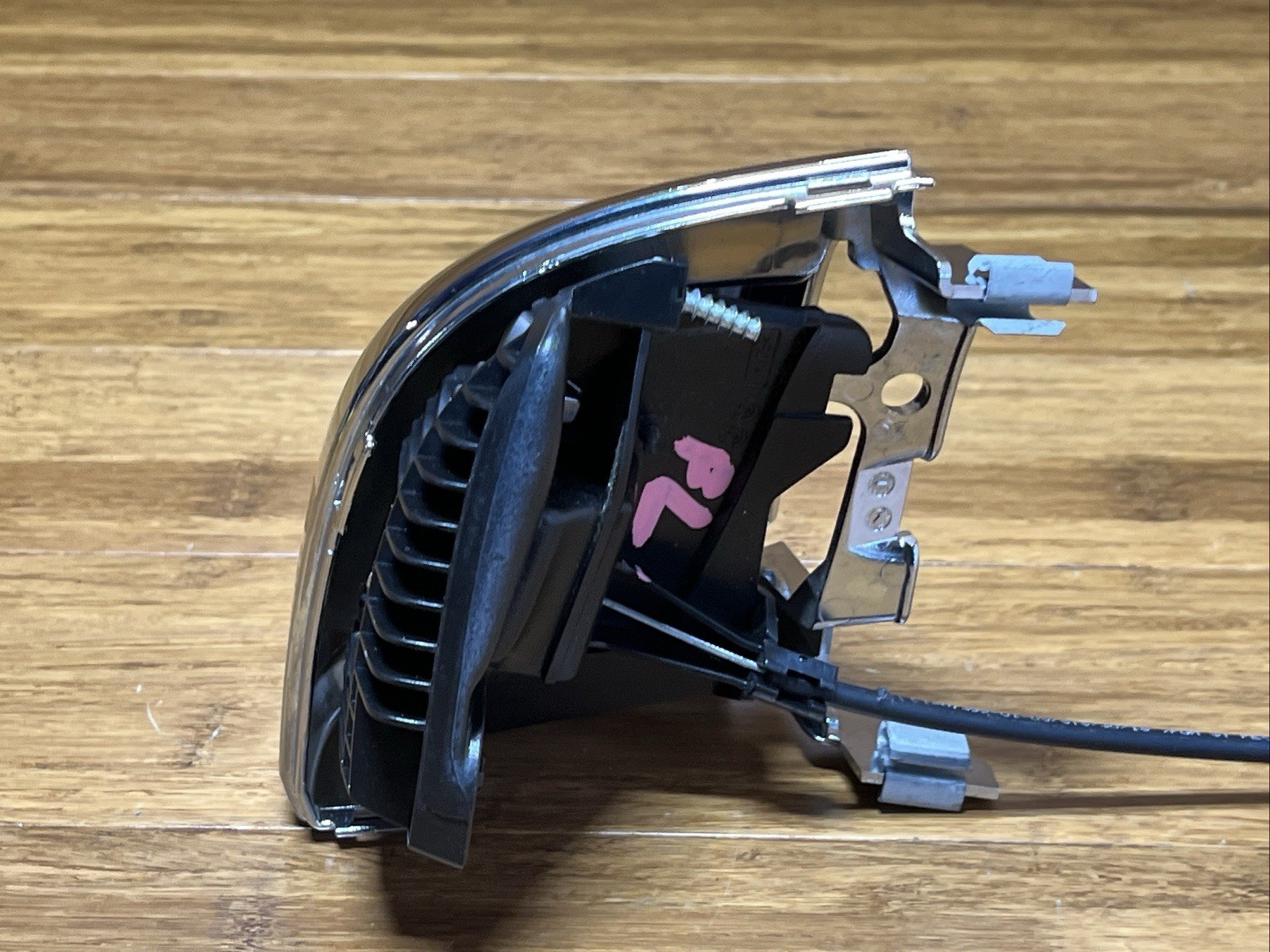 2017-2023 Rolls Royce Dawn RR6 Front Left Seat Upper Handle 7304413 OEM NOTE