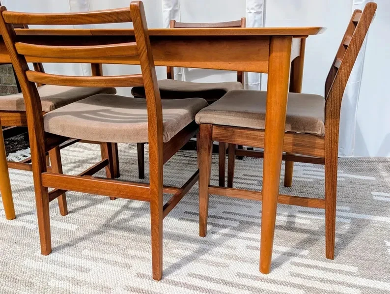 Mid Century Modern 1960s Teak Extending Dining Table and 4 chairs by Scandart - Image 3 of 4