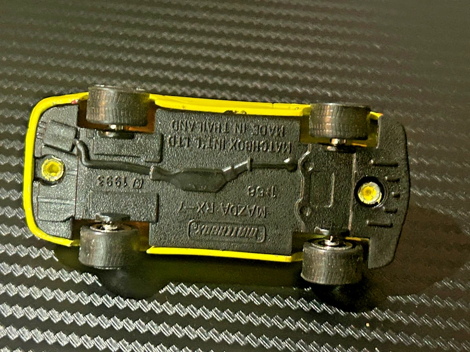 Matchbox Premiere Collection MAZDA RX-7  World Class Series 4 Yellow 1995 Loose - Image 4 of 4