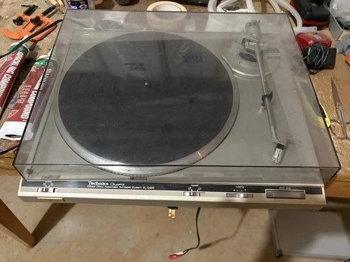 Technics SL-Q300 Quartz Direct Drive Automatic Turntable Silver Black 33/45RPM