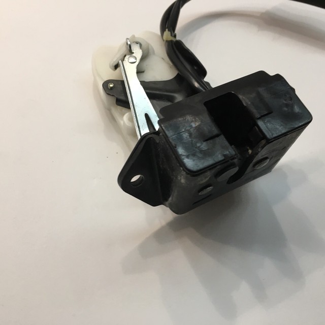 2004 2006 Scion xB OEM Trunk Latch Liftgate Lid Lock Actuator OEM 6935052100 eBay