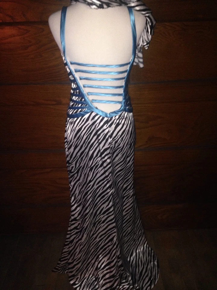 womens evening dresses - Image 4 of 4