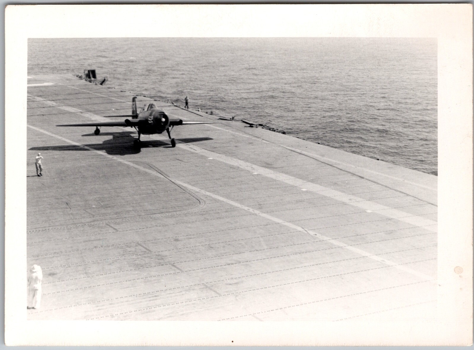 15 B&W SNAPSHOTS CIRCA 1950s AIRCRAFT CARRIER, HELICOPTERS, FIGHTER PLANES LOT — additional view