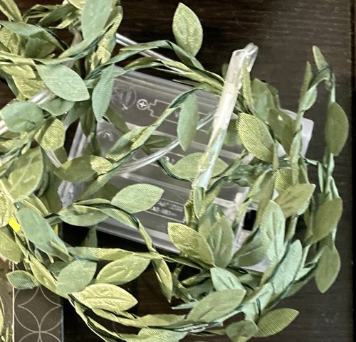 String lights with leafy vines 25 ft NEW - Picture 3 of 3