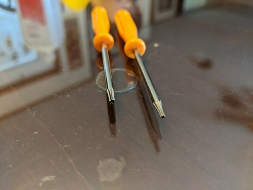 Torx T8 Security Screwdrivers for Xbox One/One S Controllers - Picture 2 of 2
