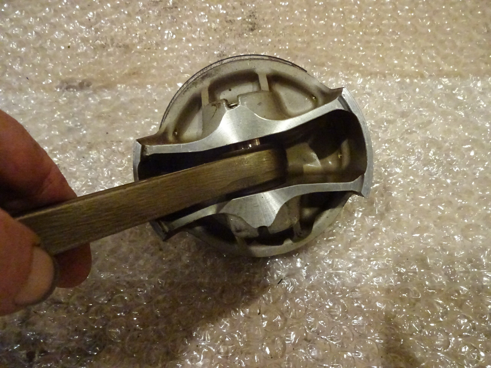 Maserati 4200, Quattroporte-LH Engine Piston & Con Rod Cyl# 8 -P/N 198412-192402