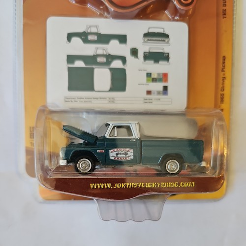 Johnny Lightning The Dukes of Hazzard Cooter’s 1965 Chevy Pickup - Picture 3 of 8