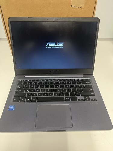 ASUS E406M Laptop. Lightweight, 14in screen - Picture 3 of 16