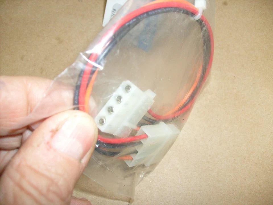 Commodore Disk Drive Internal Power Extension 4pin Male~Female Cable/Cord Radio  - Image 2 of 4