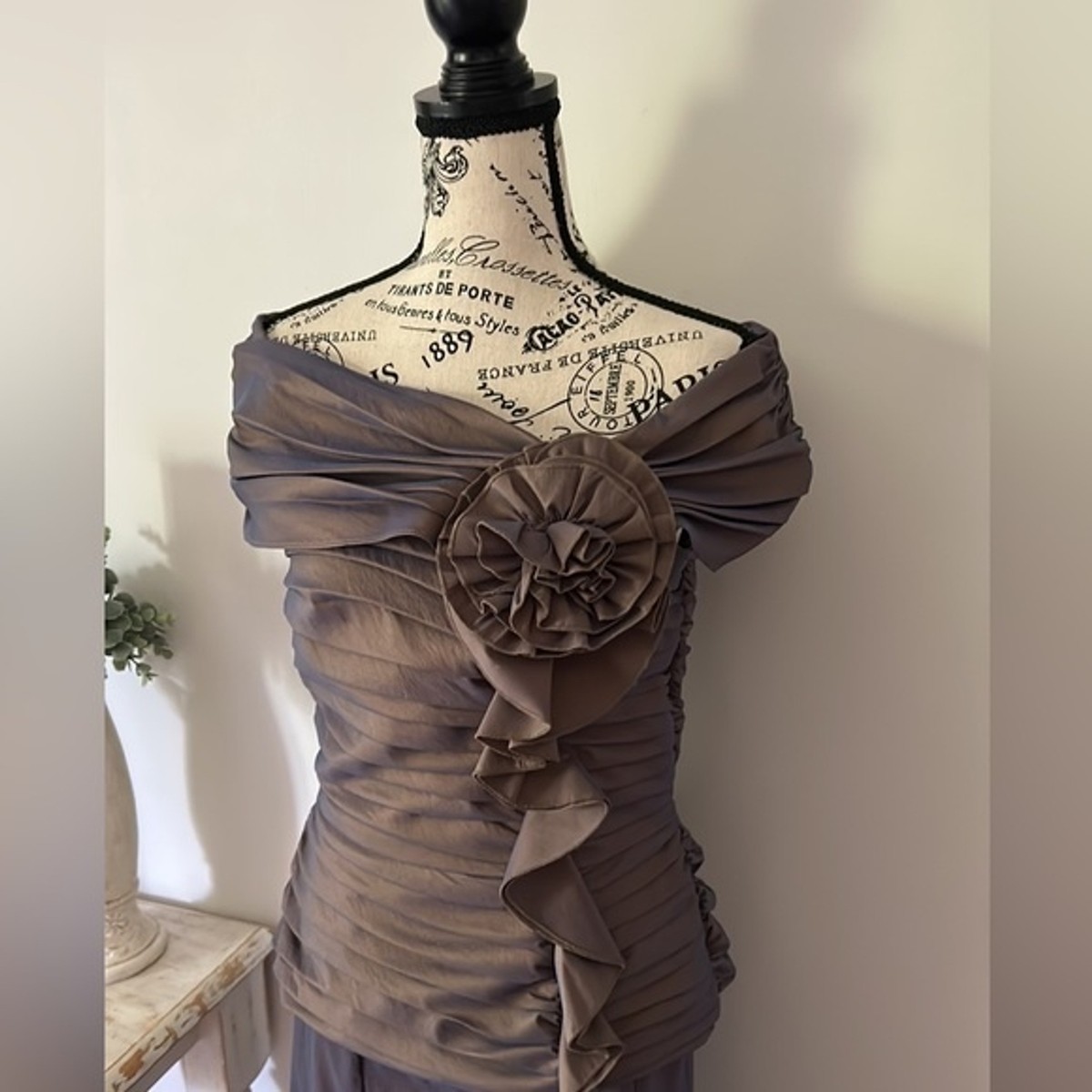 【TADASHI SHOJI】ヴォルドレープメタリックジャージーガウン Vintage Tadashi Shoji 2pc Metallic Brown/Purple Ruched Off