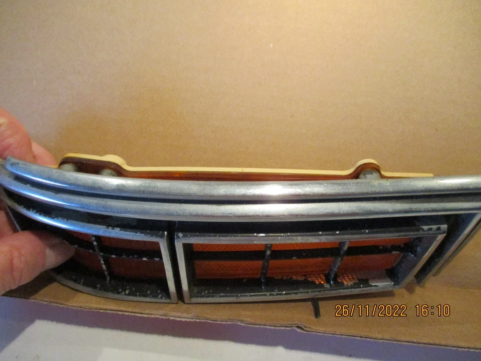 1980-1989 DODGE DIPLOMAT MOPAR FACTORY DRIVER SIDE MARKER ASSEMBLY FREE SHIPPING - Imagem 4 de 4