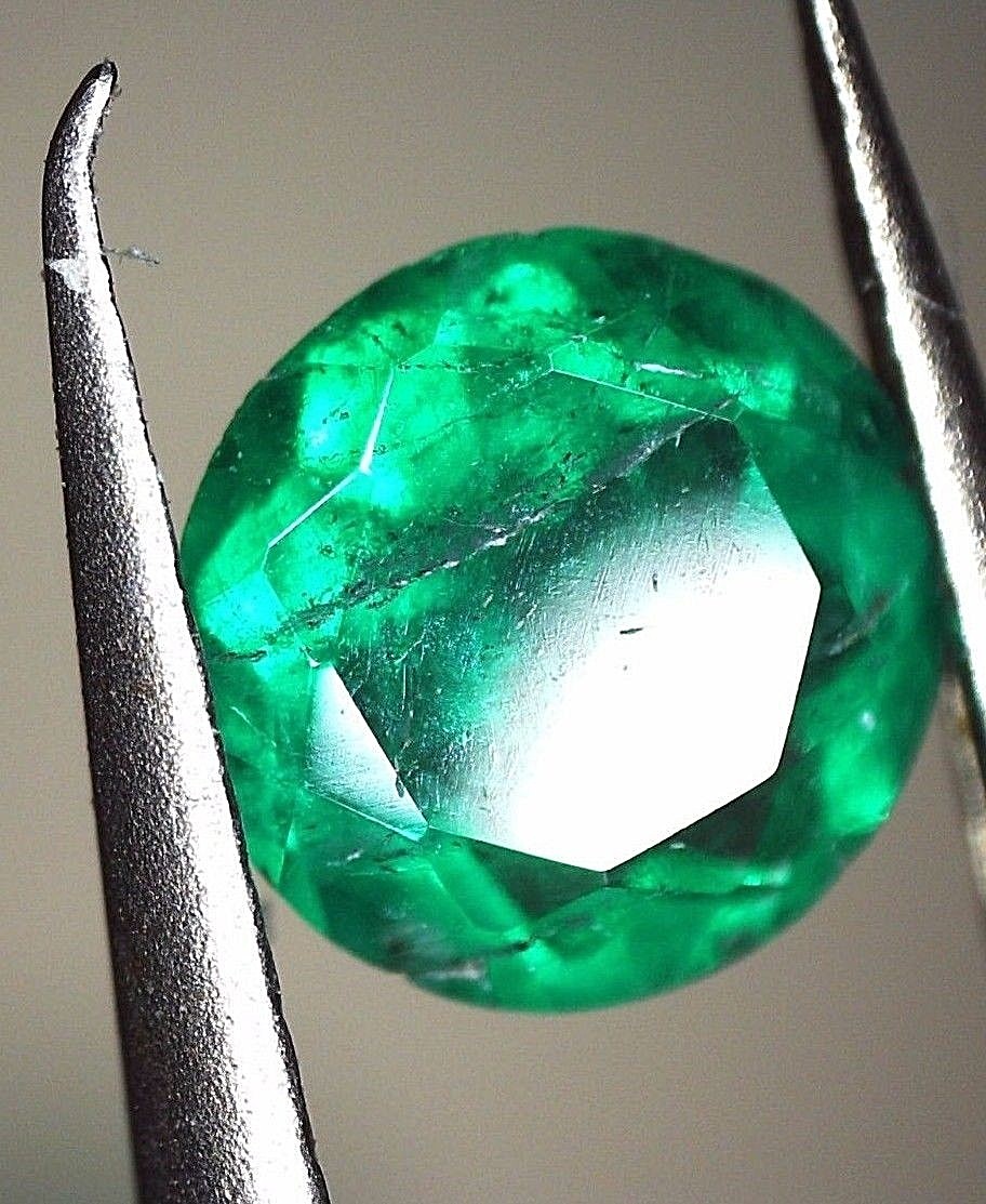 Esmeralda redonda de 2,9 mm cada una, color igual, buena calidad