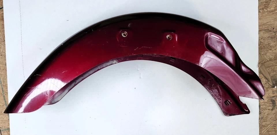 07 Mulberry Red Triumph America Rear Wheel Fender - Image 2 of 4