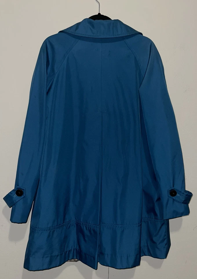 Usado en Excelente Condición Marc NY Mujer Azul Impermeable/Trinchera Chaqueta de Invierno RN No. 54163 Talla L Foto 4 de 4