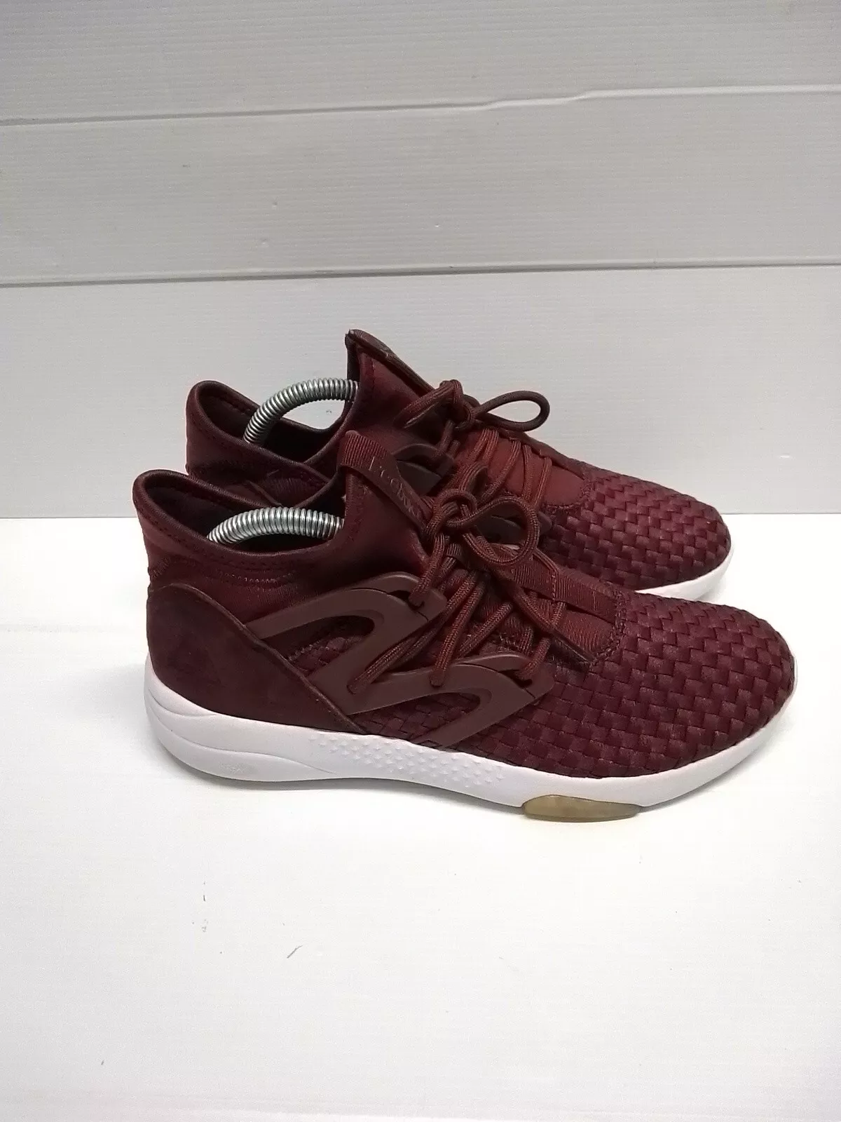 Women's REEBOK 'Run Supreme 20' Sz 7.5 US Runners Shoes Burgundy