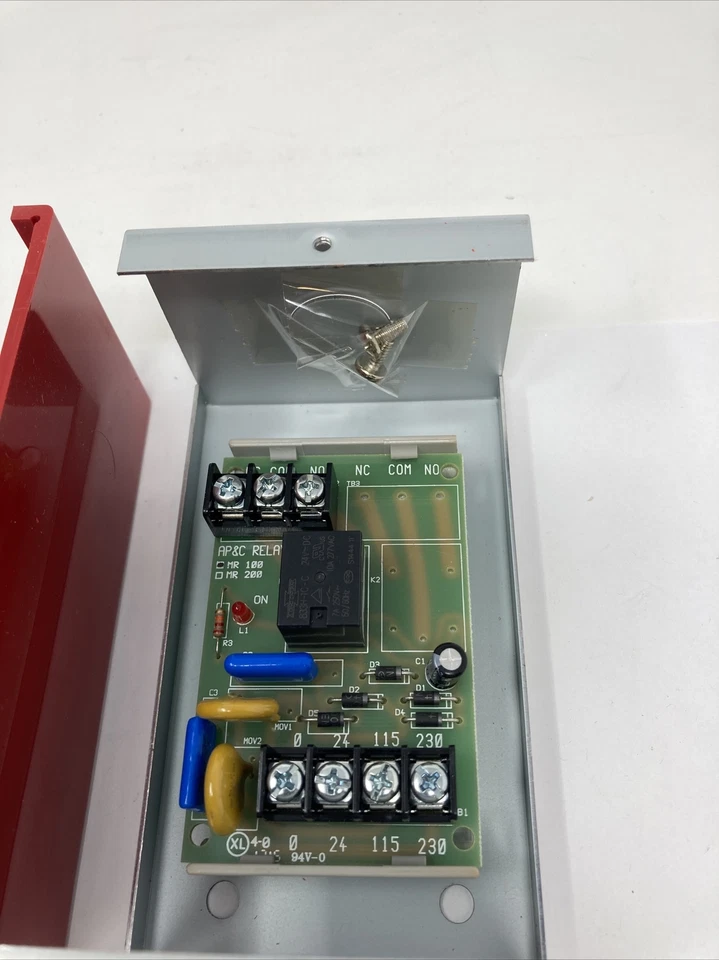 (Lote de 2) Relé de control rojo GatorGate electrónica de la era espacial SSU-MR-101/C/R Foto 3 de 4