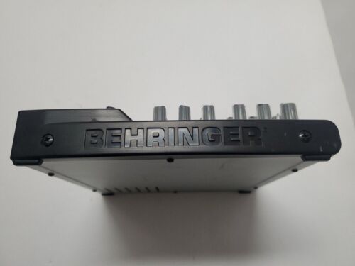 Behringer Eurorack UB1202 diseño de ruido ultra bajo 12 entradas 2 buses micrófono/mezclador de línea - Imagen 3 de 10
