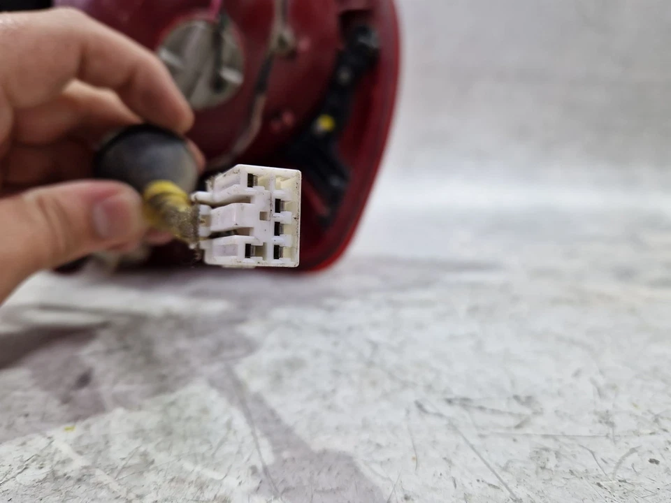 92402257 LAMPADA POSTERIORE SINISTRA / 58523 PER HYUNDAI ACCENT II LC 1.3 - Immagine 3 di 4